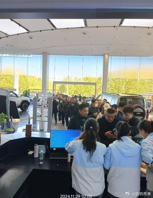 比亚迪4S店回应销售与顾客起冲突，一场关于服务边界的公开课